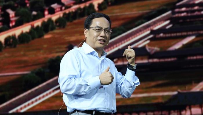 读懂李河君：“冒进”还是“远见”？