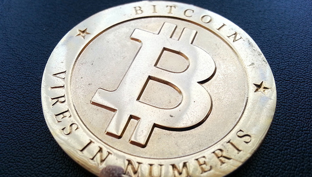 韭菜,区块,支付宝,1000年,互联网,Coinbase,赎金,吐槽,1994年,中心化