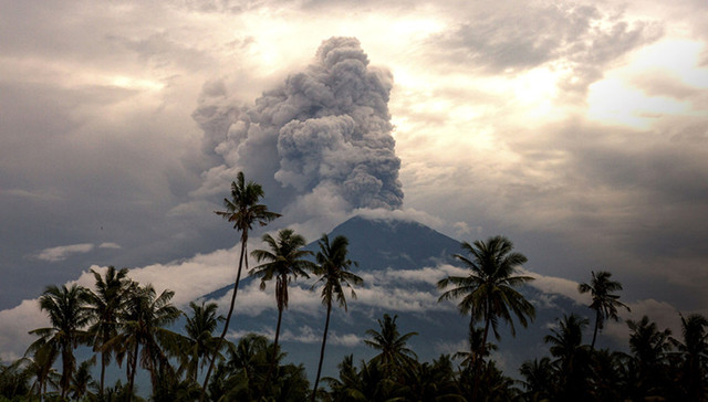 巴厘岛,火山喷发,中国游客