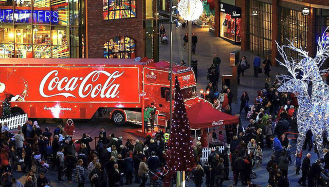 可口可乐圣诞卡车又来了 这些年它走过的路连起来能绕地球29圈