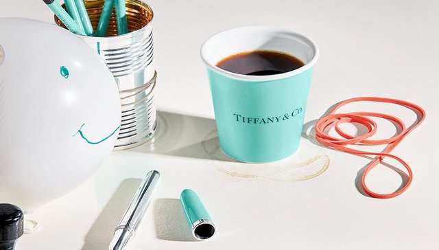 Tiffany出了一套日用品 既有5000块的纸杯也有8万块的毛线