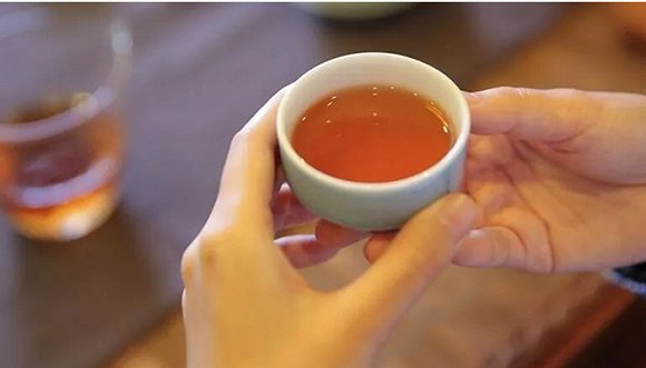 你的爱豆在喝茶吗？来看他们掀起的娱乐圈饮茶风尚