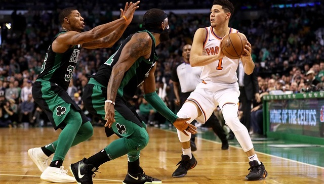 骑士胜灰熊获11连胜 布克空砍38分太阳惜败绿军