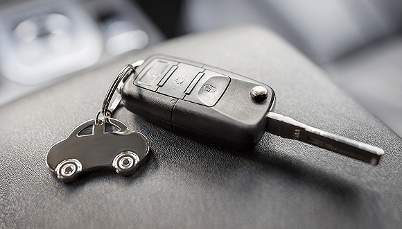 滴滴程维：投入不少于10亿元发展分时租赁