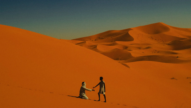 【是日美好事物】潮牌推出以阿拉伯为灵感的服饰 LV出了新沙发