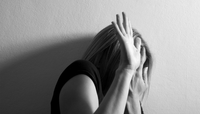 湖南通报“女生遭多名女同学掌掴、掐脖子”：校长降为副校长