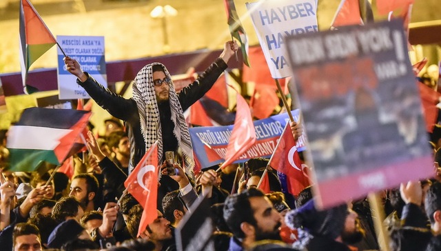 【天下头条】全球声讨美国承认耶路撒冷为以色列首都 普京参选总统向第四个任期迈进