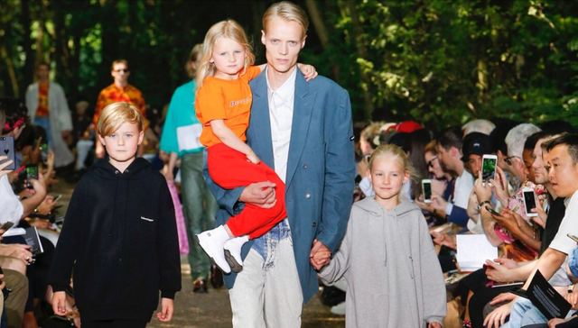 巴黎世家将首次合并男女装大秀 但人们看秀的次数并不会减少