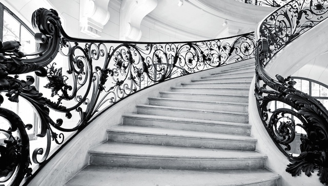 【天下奇闻】7400网友众筹买下法国中世纪古堡 墨西哥惊现3000具遗骸