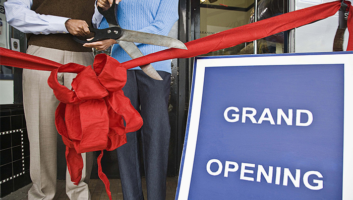 东亚银行，券商，