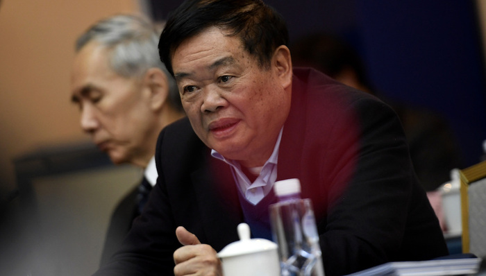 曹德旺谈美同行反倾销：竞争对手最后变大客户