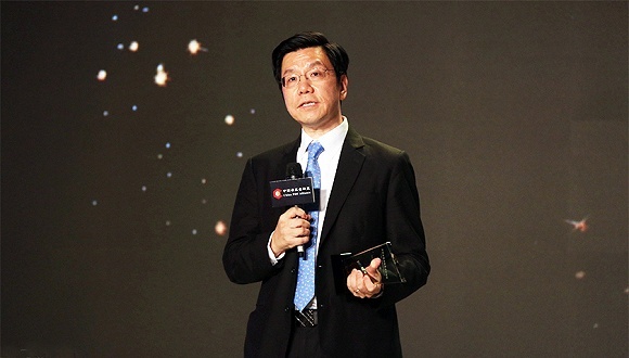 李开复：人工智能的四次浪潮同时发生 创新工场调整投资布局