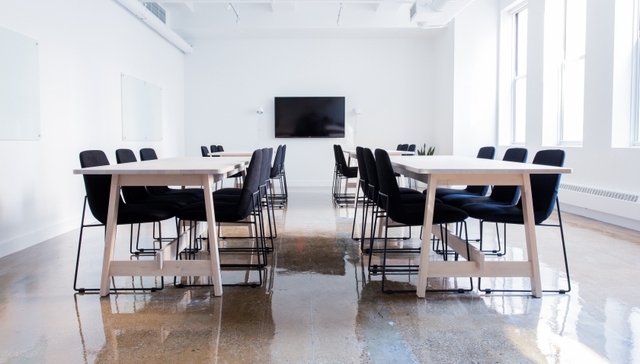 WeWork,MUJI,优客,氛围,SOHO,物业,地产基金,微利,鼻祖,拓荒阶段