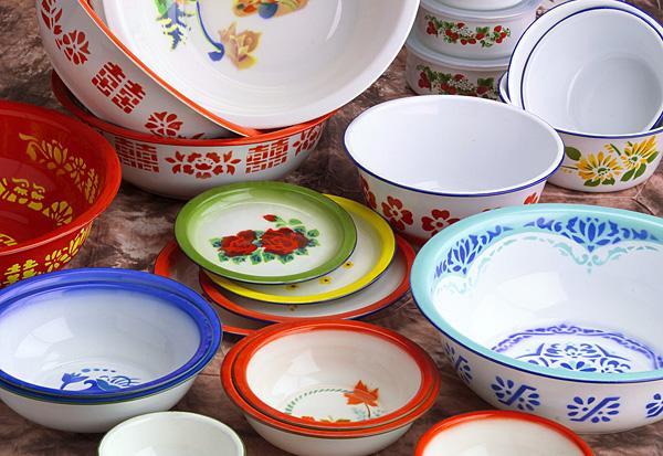 【特写】搪瓷淡出了中国人的生活 但这三个有想法的设计师不肯放弃它