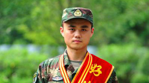 【十九大代表风采】朱红军：80张原理图、50本学习笔记练出火箭军“最强大脑”！