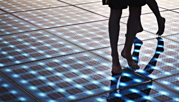 【深度】光伏中概股赶着回归 那些还坚挺在美股的光伏企业有什么打算？