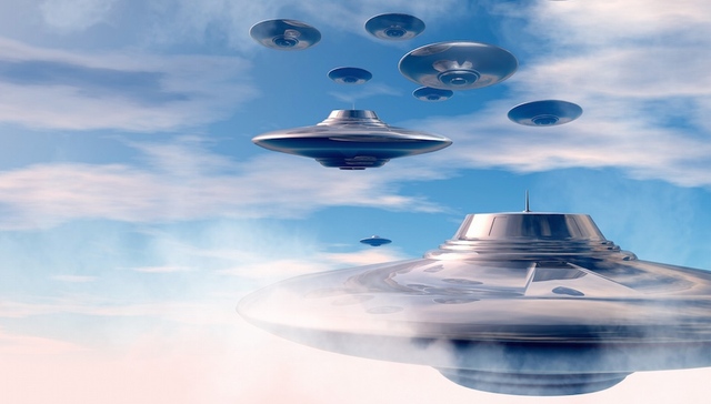 【天下奇闻】美军高官称外星人到访地球有证据 英国女子丧母食骨灰求慰藉