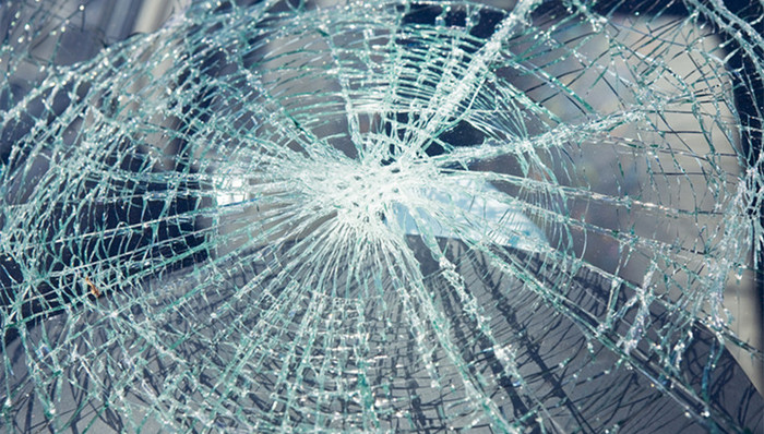 二环桥,环卫工人,撞飞,尼桑轿车,公路大桥,交警,桥面,路段,肇事车辆,点击查看