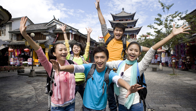 云南导游骂游客骗吃骗喝 涉事导游被立案调查