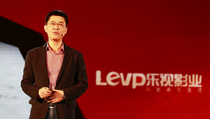 奇门遁甲,芳华,电影叙事,孙宏斌,魏君子,长城,梦工厂,老赖,章回体,吐槽