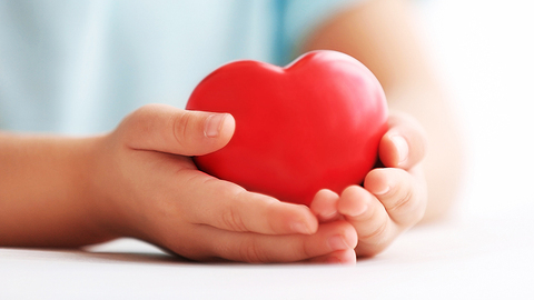 本届“蓝天下的至爱”关键词：精准扶贫、互联网、跨界慈善