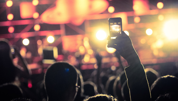 为什么创立运动厂牌？沈黎晖说，传统体育也需要一点摩登天空