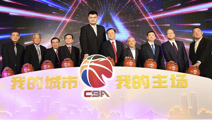 【体育晚报】CBA营收创新高 冯潇霆捧得首届中国金球奖