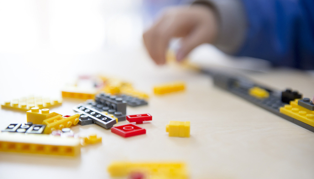 玩具公司,乐高积木,芭比娃娃