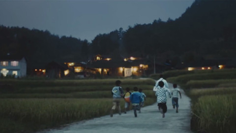 “蓝天下的至爱”慈善活动又启动，这些公益电影镜头有没有让你泪崩？