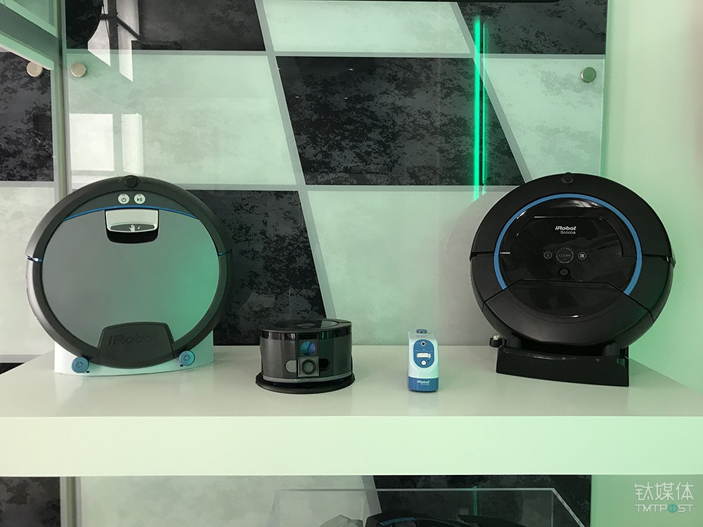 最早期的几代Roomba产品