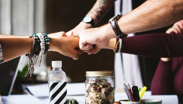 Ketchapp,跳一跳,小游戏,微信,谷歌,游戏视频,小编,玩家留言,分享游戏,YouTube