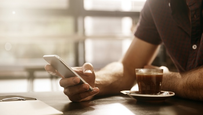 进入冰封期的手机市场 该以何种姿势迎接2018？