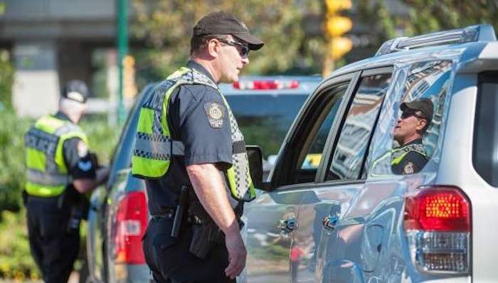 温哥华交警单月开2千张罚单 罚金最高达一万五