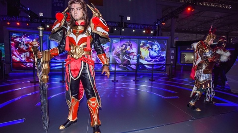 我跟这词隔了只鸡：王者荣耀