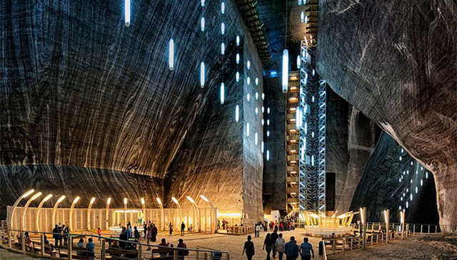 这些被废弃的矿山 如今成了人们的地下游乐园