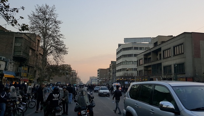 伊朗经济,鲁哈尼,伊朗反政府游行