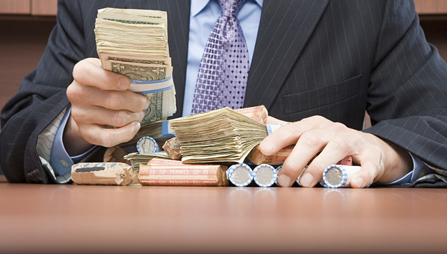 境内卡海外消费政策调整：刷卡没问题，取现得注意了