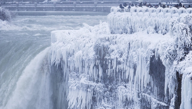 美国多地遭遇罕见寒潮 南部佛州首府近30年来首现降雪