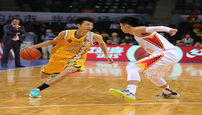 【体育早报】国王杯皇马完胜巴萨闷平 詹姆斯&威少当选12月最佳