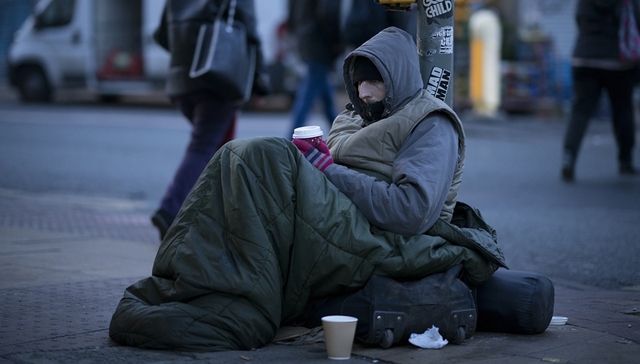 英国政客要为王子大婚“清理”乞丐 当地警方很无语