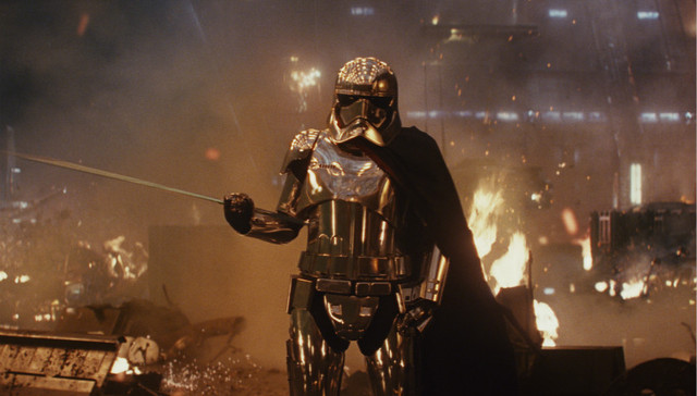 夺下北美票房冠军的《星战8》 半天不到就被《前任3》反超了