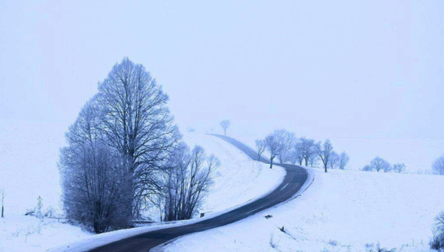 全国近百条高速因降雪局部封闭 部分地区气温将降至-16℃