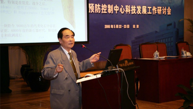 “中国干扰素”之父侯云德：集毕生精力编织传染病防控网络