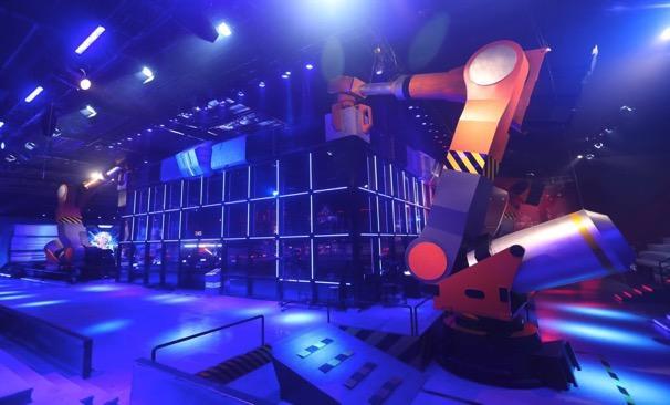 科技进军娱乐 中国首档机器人格斗真人秀《铁甲雄心》今晚播出