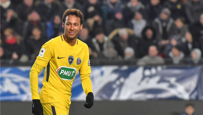 C罗失宠足坛身价排行榜 内马尔力压梅西抢下第一