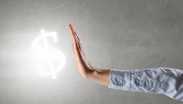 女律师炫富被查 广东律协工作人员：是否违规还需进一步核实