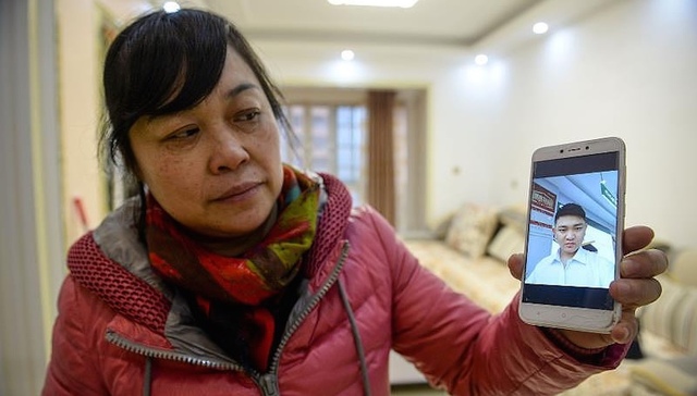 保姆自称拐走主人儿子养26年 一对夫妇下周将来“认亲”