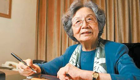 一世多艰叶嘉莹：“我的莲花总会凋落 可是我要把莲子留下来”