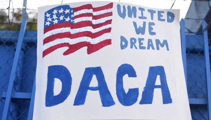 贝佐斯及400名高管签名支持“追梦人”计划 特朗普重申希望砍掉