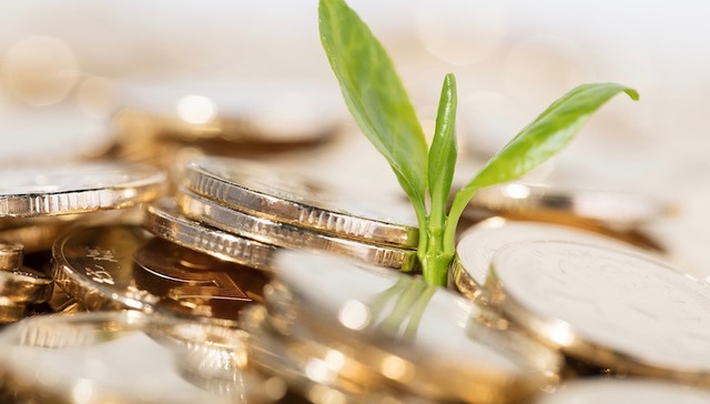 【财经24小时】普惠金融定向降准1月25日实施 郭树清表示加强防范和化解各类风险